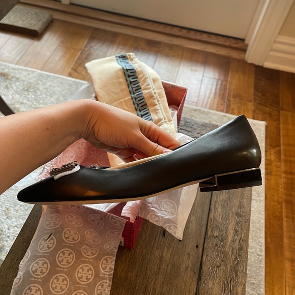 Brand new Tory Burch GiGi Embellished Flat - Picture 5 of 6